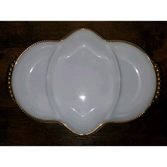 Vintage Fire King Oven Ware 11"‎ 3 Compartment Milk Glass Dish w Gold Bead Edge - Picture 5 of 9